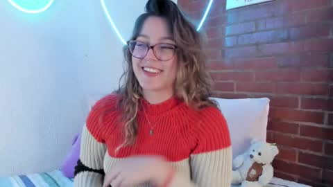Snapshot of hazelbrownn23 chatting on March 10, 3:30 pm Hazel Brown online show from March 10, 3:30 pm