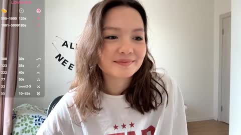 Kira online show from May 31, 1:06 pm