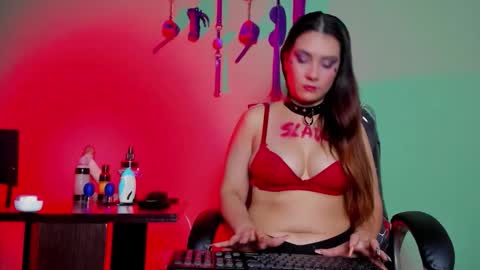 HAZZ SMITH online show from February 18, 8:08 pm