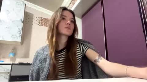 Lili online show from March 17, 2:21 pm