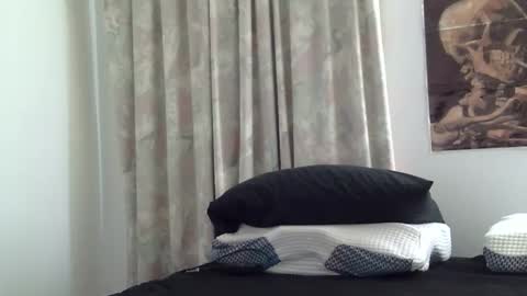 heatwavee online show from December 18, 7:51 pm