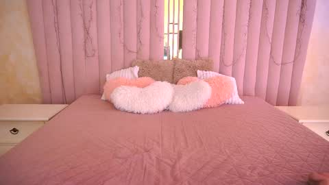 heavenelle online show from February 10, 7:22 am