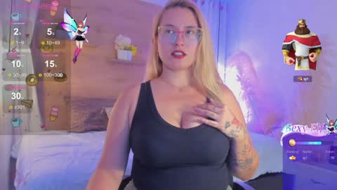 Snapshot of heidishayk chatting on December 23, 7:20 pm ANTARA REY online show from December 23, 7:20 pm