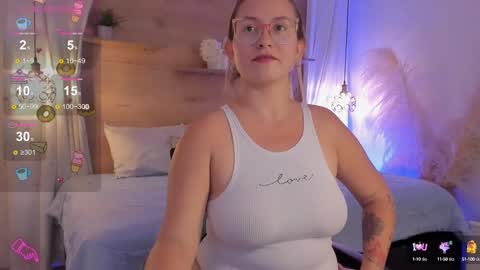 Snapshot of heidishayk chatting on February 12, 7:56 pm ANTARA REY online show from February 12, 7:56 pm