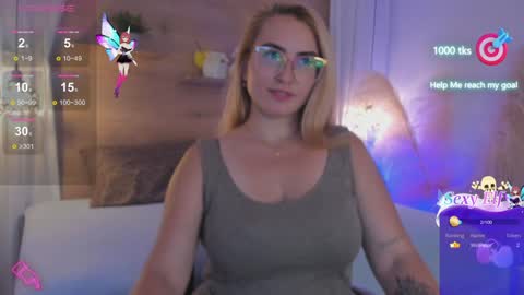 Snapshot of heidishayk chatting on December 9, 7:39 pm ANTARA REY online show from December 9, 7:39 pm