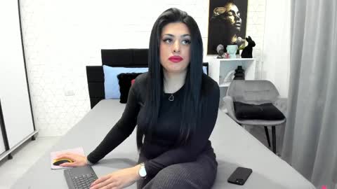 Heidi online show from April 8, 2:52 pm