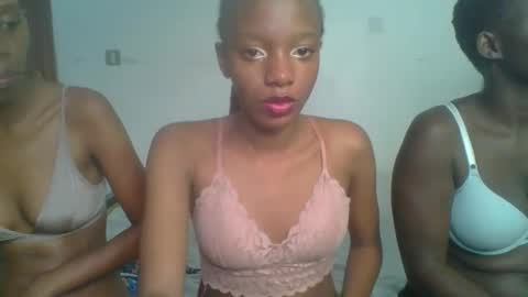 heilybunny online show from April 4, 9:24 pm