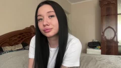 lilian online show from April 15, 7:20 am