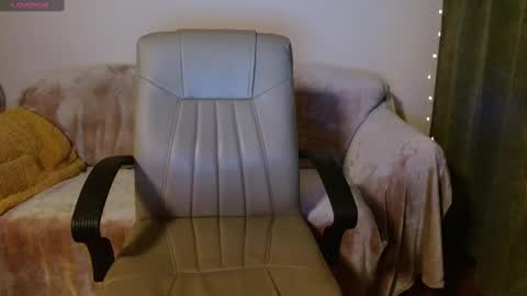 HelenXLove online show from December 25, 4:22 pm