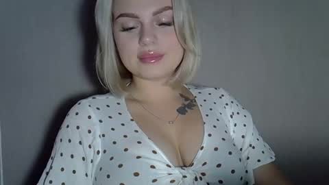 Snapshot of helga_now chatting on September 30, 8:03 pm helga_now online show from September 30, 8:03 pm