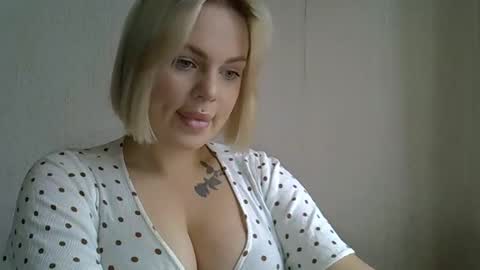 Snapshot of helga_now chatting on October 14, 9:01 am helga_now online show from October 14, 9:01 am