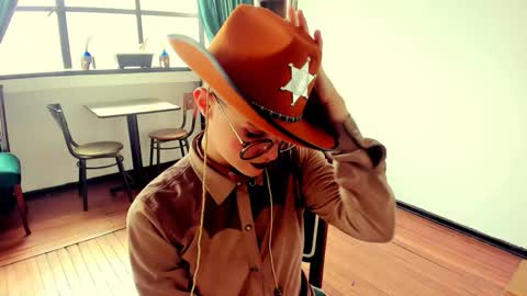 Heliconia online show from November 1, 6:56 pm