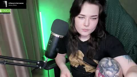 Red online show from March 29, 9:03 pm