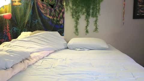 Snapshot of hemopoietic_candy chatting on December 18, 12:07 pm Hemopoietic Candy online show from December 18, 12:07 pm