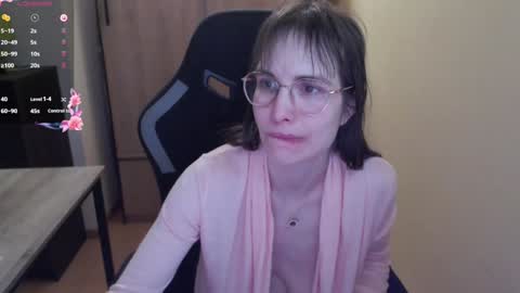 Snapshot of heraluna_ chatting on January 26, 10:35 pm HeraLuna  online show from January 26, 10:35 pm