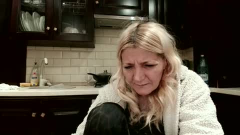 Snapshot of heyheygrey chatting on October 20, 5:38 pm Heyheygrey online show from October 20, 5:38 pm