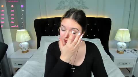 Amazing Mary  online show from November 15, 11:44 am