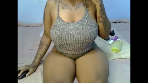 heyybanan online show from February 15, 8:56 pm