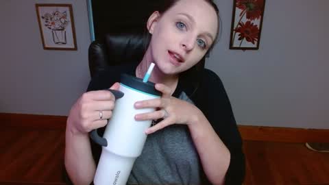 Paige online show from October 9, 1:48 pm