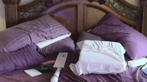 hidden_gold_milf online show from October 24, 6:59 pm