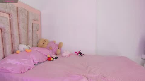 LUNA new account  FOLLOW ME online show from June 14, 2:24 am