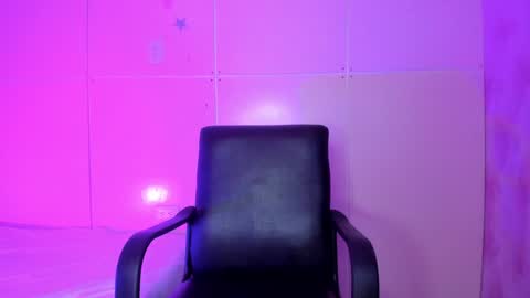  Hillary  online show from January 14, 4:47 am