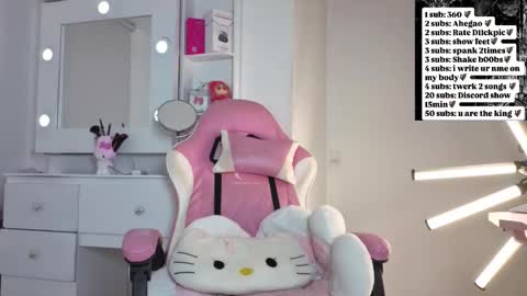 hillsdandarkie_44 online show from October 19, 3:19 am