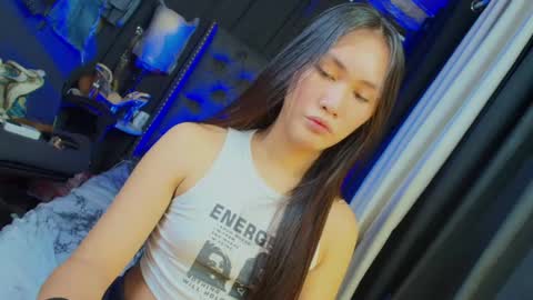 yuricah online show from January 28, 4:50 am