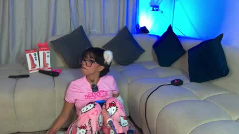 HINATA     online show from June 3, 3:51 am