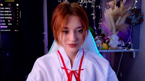 Ella online show from April 5, 7:02 pm