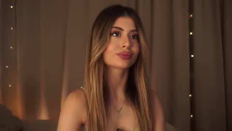 Moni Monica online show from November 19, 8:03 am