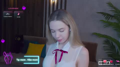 My social media links subscribe to support me  online show from February 23, 8:07 pm