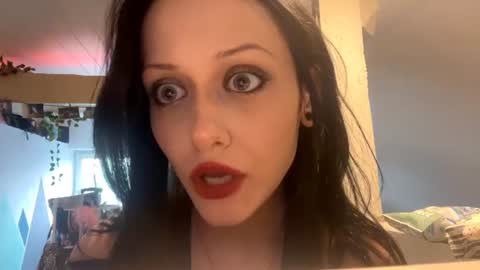 Ava online show from June 11, 4:26 pm