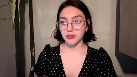 Sofia online show from April 5, 1:21 pm