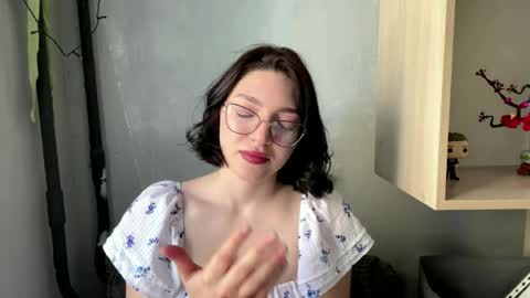 Sofia online show from April 18, 5:10 am