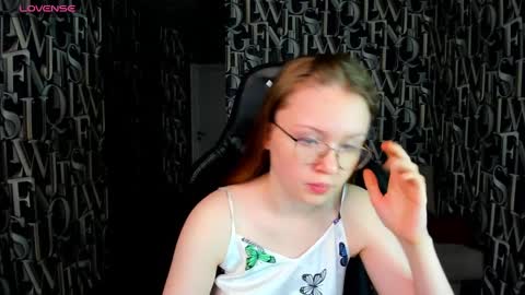 Katrine online show from December 8, 1:02 am