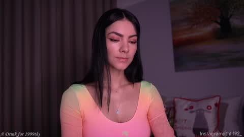 Holly Linder online show from December 7, 1:58 am