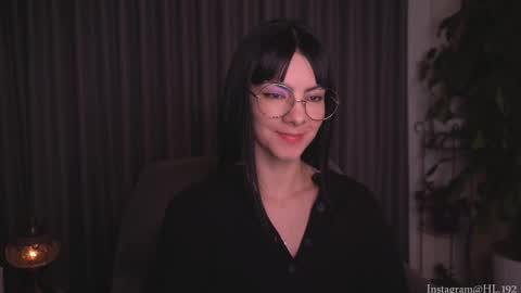 Holly Linder online show from November 13, 2:21 am