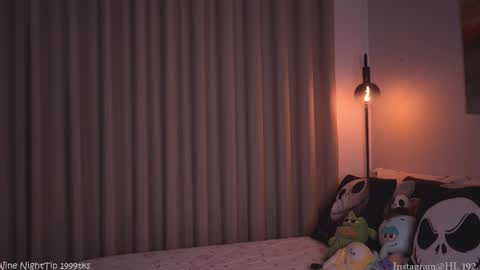 Holly Linder online show from October 4, 2:06 am