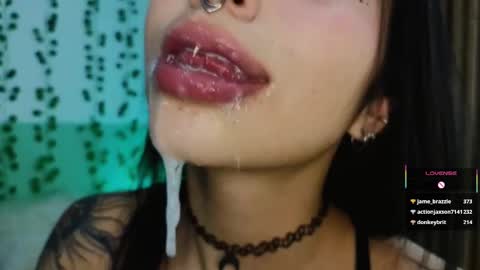 holly online show from January 24, 6:03 am