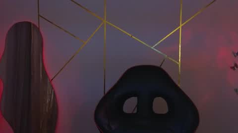 holly online show from December 13, 10:59 pm