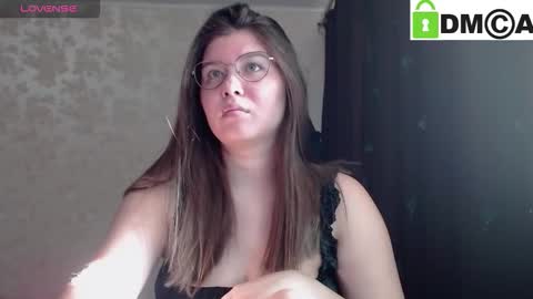 Welcome guys  Pleasure to see you all here  My name is MichaelaTip menu is active Private is open  online show from October 8, 4:28 am