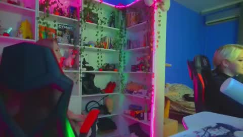 Rumi online show from November 9, 10:22 am