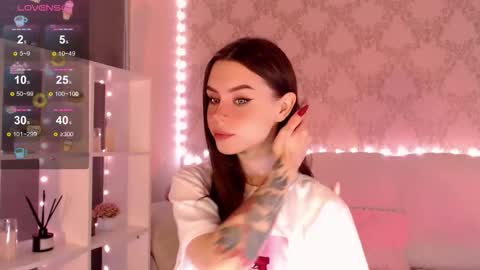 Mia online show from September 14, 3:59 am