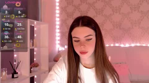 Mia online show from September 18, 4:22 am