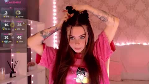 Mia online show from September 22, 4:55 am