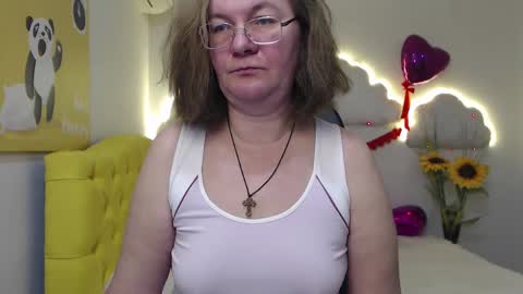 holymilfa online show from February 21, 8:39 am