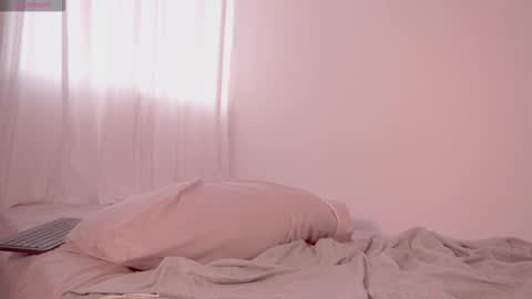 honeeeey_ online show from February 3, 10:12 pm