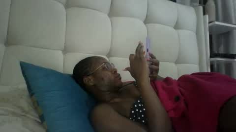 Honevey online show from April 18, 7:07 pm