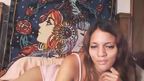 honey_raynes online show from December 14, 4:34 am